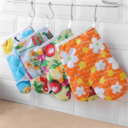 HobbyLane Aprons And Potholders