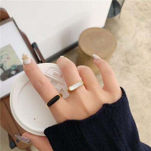 INS High End 18K Gold Plated D Finger Rings Minimalist Stainless Steel Seashell Rings For Women Girls Trendy Jewelry Gift