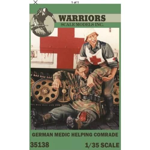 1/35 Scale German Battlefield MEDIC HELPING COMRADE 2 People Unpainted Resin Model Kit Miniatures Figures