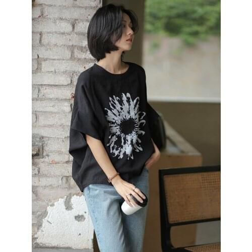 Meaningless Korean literature and art 2021 autumn new womens printed top round neck loose thin bat sleeve T-shirt women