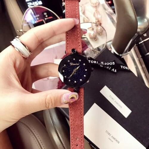 Sexual cold wind Women Cool Black Watches Personalized Multi Faceted Crystal Glass Star Watch Waterproof Fur Leather Wristwatch