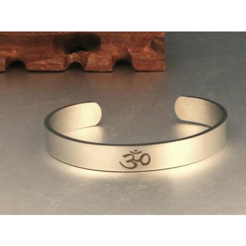 Stainless Steel Sanskrit Ohm Logo Bracelet Silver Plated Opening Bracelet Charm Womens Bracelet Wedding Engagement Jewelry