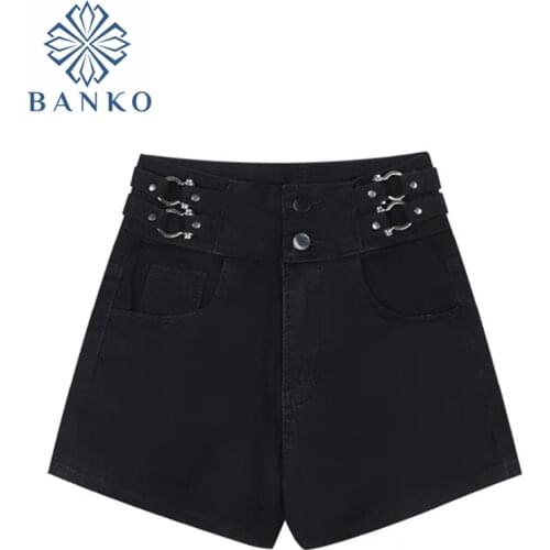 Mina Happiness Womens Short Jeans