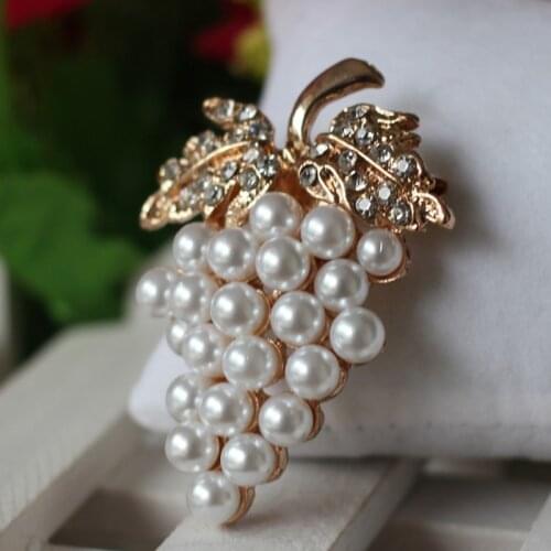Grapes Brooches Gold-color Imitation Pearl Brooch Rhinestone For Wedding Bridal Dresses Hijab Clip Scarf Buckle Pins