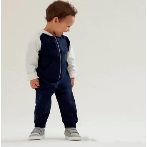 Newborn baby new one-piece suit bag fart clothes climbing clothes male and female baby + saliva towel + hat