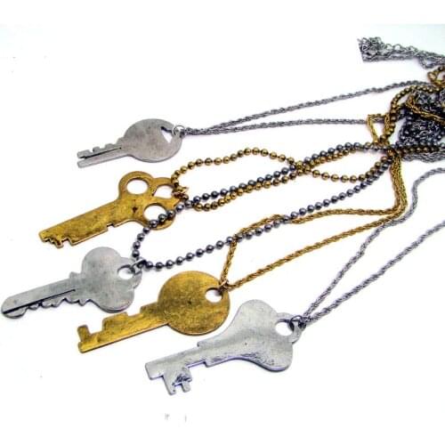 Classical style vintage antique colors smooth surface designs key pendant snake or ball chain fashion necklace jewelry acce