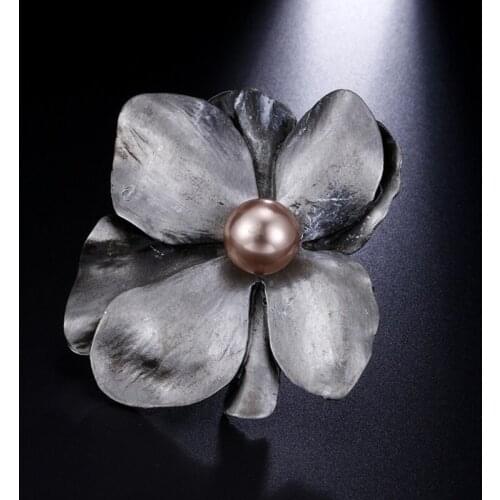 Vintage Original Large Pearl Flower Brooches For Women 2019 Classic Retro Original Brooch Pins Plant Jewelry Wholesale