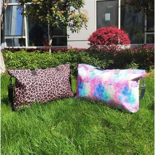 New Fashion Large Capacity Women Leopard Duffle Bag Canvas Tie Dye Travel Tote Bag Printed Overnight Handbag With Shoulder Strap