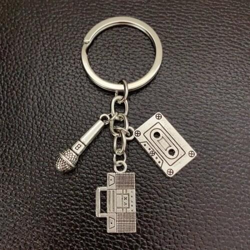 New Creative Jewelry Recorder Album Pendant Keychain Cute Microphone Keychain Women Bag Charm Gift Music Party aka Souvenir