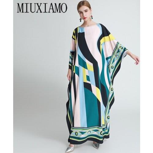 MIUXIMAO 2020 Bohemian Plus Size Dress Batwing Sleeve Maxi Dress Women Green Geometric Print New Fashion Kaftan Dress