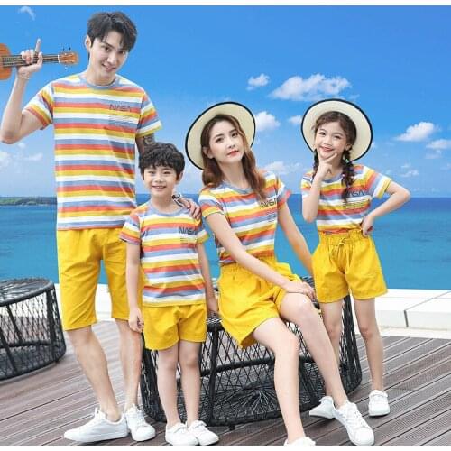 2020 new Beach Family Matching Outfits Mother Daughter Father Son girl Mommy and Me Clothes Cotton T-shirt+Shorts Clothing Sets