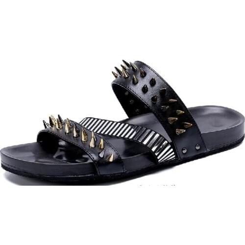 Mens Slippers flip flops Flat Rivet punk Fashion Outside non-slip Sewing Men Shoes Leisure cow leather Summer pantuflas