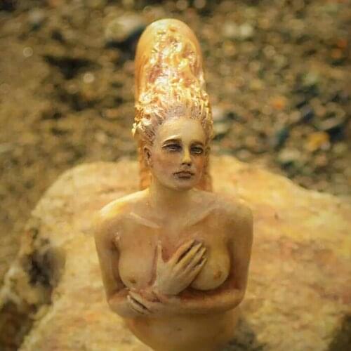 Resin Woman Statue Decorative Eye-catching Figure Sculpture Home Office Decoration Crafts Ornament Collectible