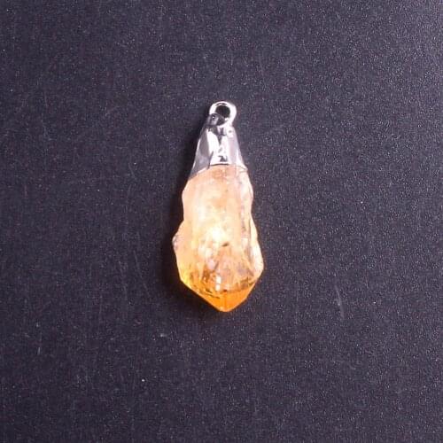 50pcs Rough Amethysts Natural Stone Raw Treat Citrines Quartz Vintage Healing Pendents Pendulum For Jewelry Making Free Shipping