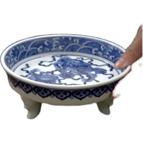 Blue and white three-legged archaize ceramic pot of bearing