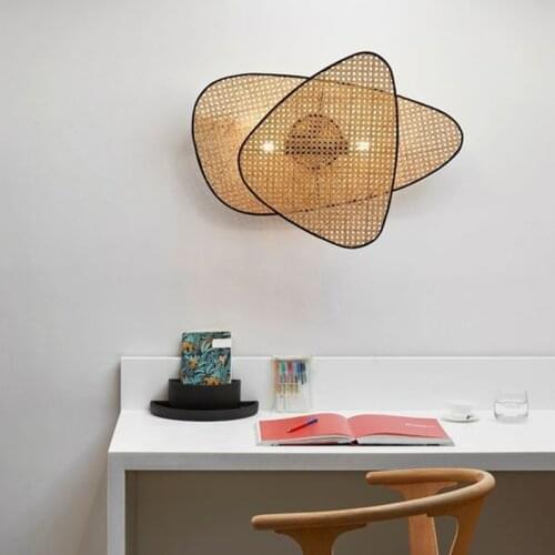 Chinese Style Bamboo Wall Lamp Rattan Weaving Wall Light Creative Zen Bedside Wall Lamp for Living Room Decor Room Fixture E14