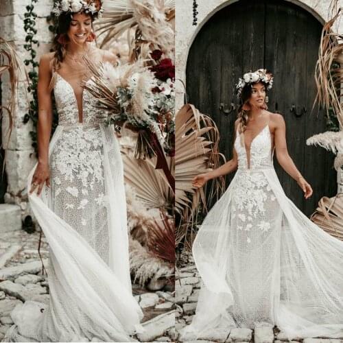 2020 Bohemian Wedding Dresses with Overskirt Lace Spaghetti Straps Country vestido de novia Sexy Beach Bridal Wedding Gowns