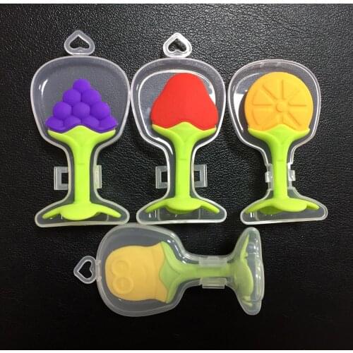 Three-dimensional fruit teeth gel silicone strawberry teether baby teether baby molar stick gift storage box