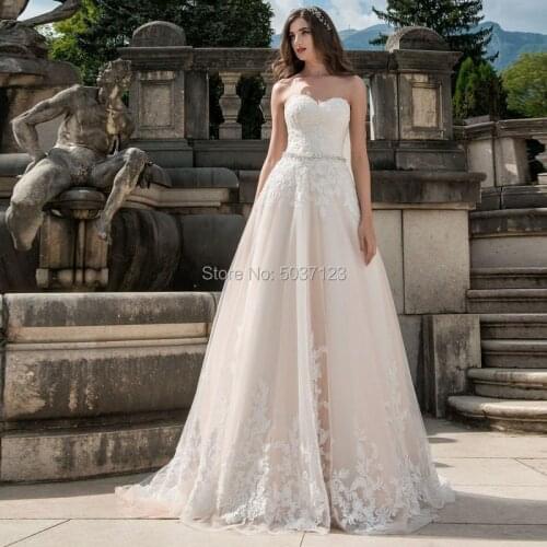 Strapless Wedding Dresses Lace Appliques Beading Sleeveless Court Train Bridal Wedding Gown Lace Up Vestido De Noiva
