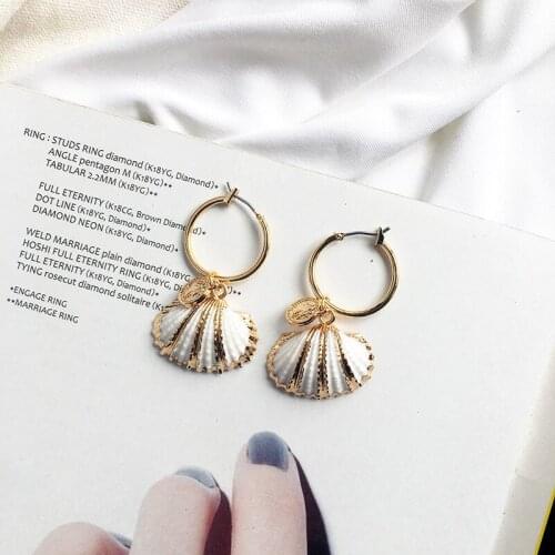 WTLTC Bohemia Drop Seashell Hoop Earrings Women Summer Beach Cowrie Shell Hoops Earrings Small Tiny Coin Huggie Earrings Jewelry