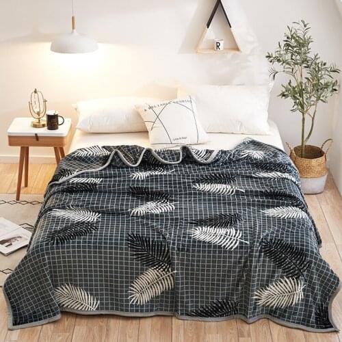 Super Soft Keep Warm Coral Fleece Velvet Blanket Bed Sheet Gray Leaves Pattern Printed Throw Home Decor Adults Bedding Blankets