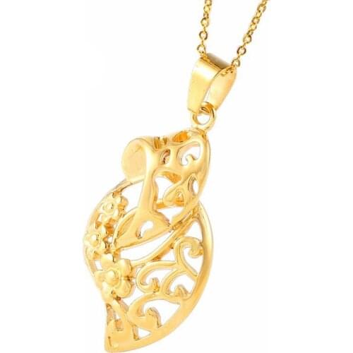 RIR Stainless Steel Gold Geometry Hollow Flower Necklace Creative Simple Ladies Jewellery Necklace Bridesmaid Gifts