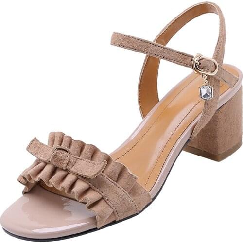Fashion leather sandals 19 years summer new with buckle belt womens shoes 33-43