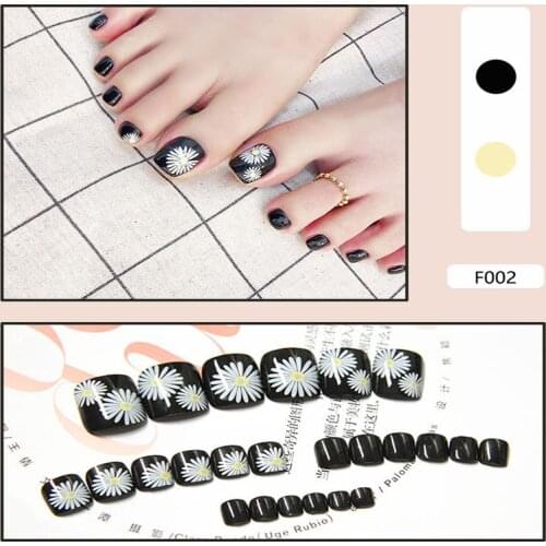 24Pcs/Package Artificial Nails With Design Removable Fake Toenail Nail Supplies For Professionals Glue Patch Style French Tips