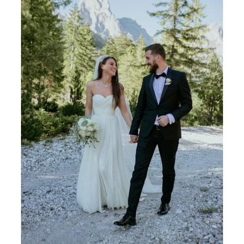 Elegant Long Sweetheart Chiffon Wedding Dresses with Pockets Lace Up Back Pleated Robes De Mariée Bridal Gown For Women