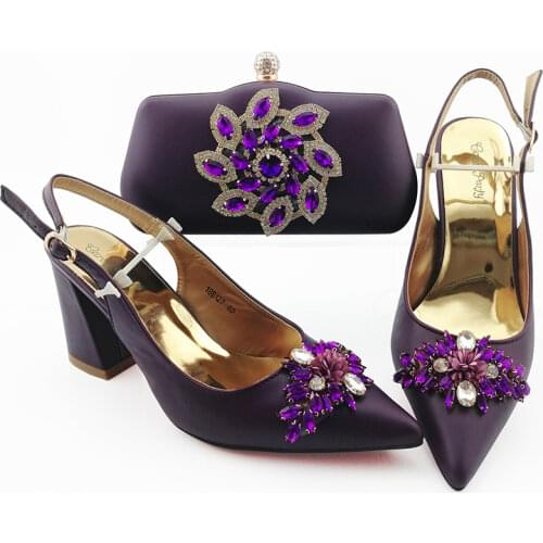 2021 Italian Design New Arrival Nigerian Crystal amd Appliques Decoration Style Women Shoes and Bag Set in Wine Color for Party