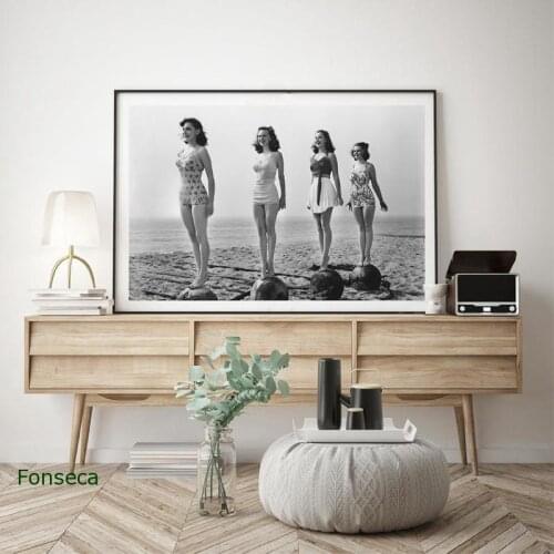 4 Girls Standing Poster And Prints Black and White Wall Pictures Scandinavian Style Canvas Painting For Girls Room Home Decor
