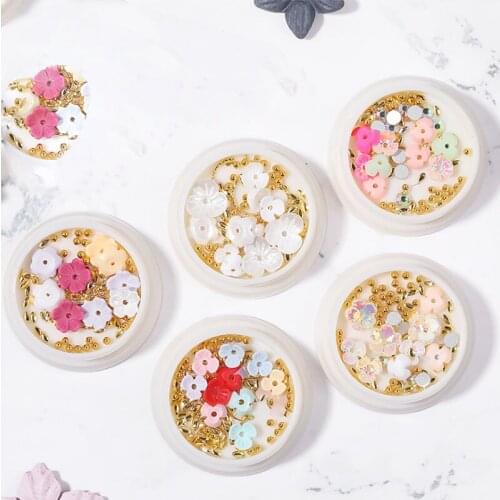 Nail Art Shell Flower Jewelry Opal Japanese Pearl Rivet Diamond 3D Nail Art Charms Shell Flowers Alloy Jewelry Rhinestones