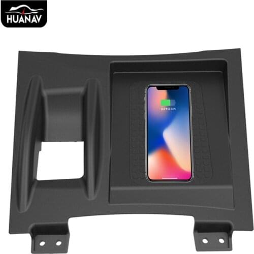 QI Car Wireless Charger For Teramont/ T-ROC/Passat(19) 2017-2018 Intelligent Infrared Fast Wireless Charging Car Phone Holder