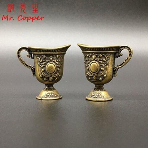 Antique Brass Palace Small Wine Glass Decorations Solid Bronze Carved Court Goblet Winecup Desktop Ornaments Keychain Pendants