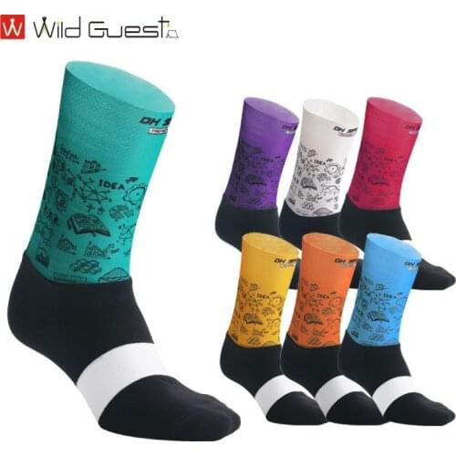 High quality bicycle socks, sports socks, socks, compression ventilation, sweat wicking socks, mens and womens summer socks