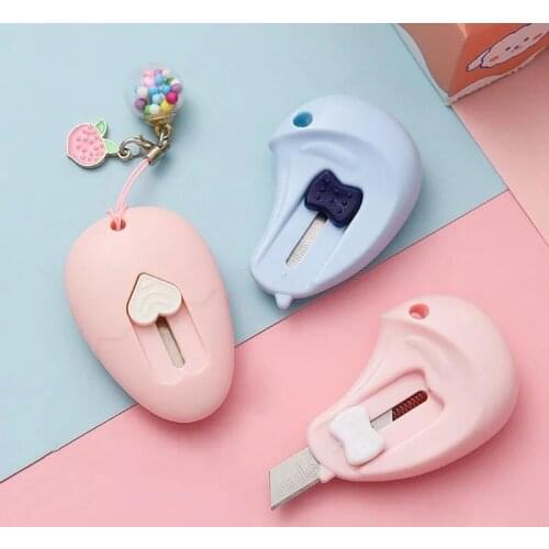 Kawaii Cute Cat Scratching Egg Mini Pocket Size Utility Knife Cutting And Practical Opening Envelopes Express Student Art Suppli