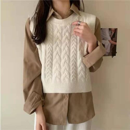 Sweater vest women 2021 autumn and winter retro twist knit pullover loose sleeveless short solid color round neck ladies top