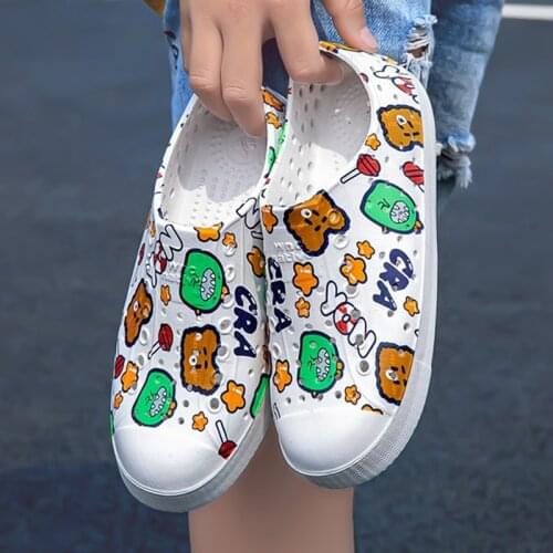2021 New Summer Kids Sandals Boys Girls Slippers Children Antiskid Lightweight Beach Shoe Sneaker Cave Water Shoes for Child