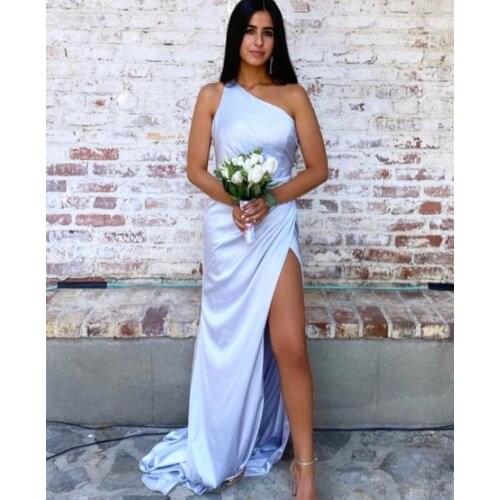 Long One Shoulder Satin Prom Dresses with Slit Mermaid Red Court Train Criss Cross Back Robes De Mariée Party Gown For Women