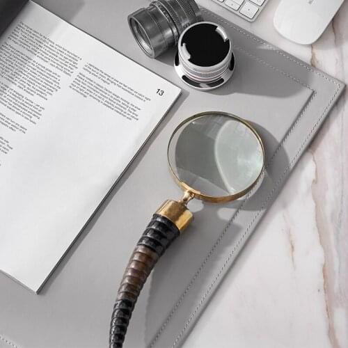 Home Furnishing Italian Luxury Cow Bone Handle Horn Magnifying Glass Decoration Model Room Study Desk Decoration Furnishings