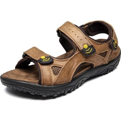 The new summer 2021 mens fashion leather sandals slip sandals and slippers deodorant outdoor sports and leisure sandals