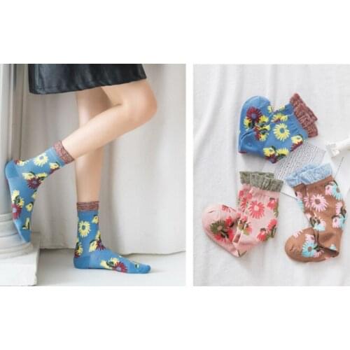 New Style Creative Retro Ethnic Classical Floral Laciness Socks Ladys High Quality Middle Tube Cotton Socks