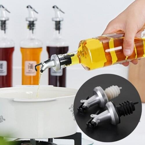 Oil Sprayer Liquor Dispenser Wine Pourers Flip Top Beer Bottle Cap Stopper Leak Proof Pourer Kitchen Accessories