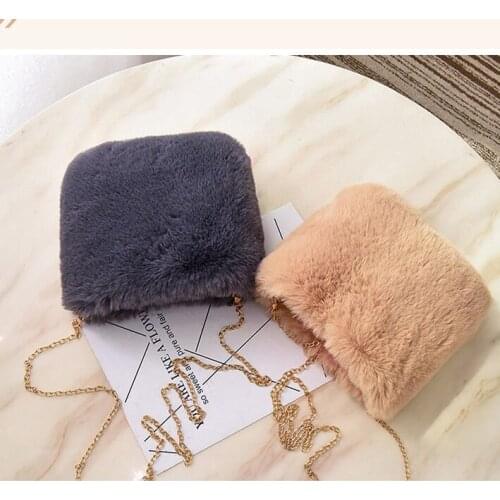 Fashion Women Winter Chains Square Shaped Girls Princess Trendy Furry Faux Fur Bag Plush Crossbody Bags Casual Soft Ins Girl Bag