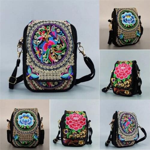 Women Shoulder Bag Travel Pouch Vintage Floral Embroidered Crossbody Zip Bag