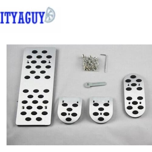4pcs/set Car Accessories Gas Pedal For Mazda 3 MT Aluminium Alloy Gas Brake Clutch Accelerator Pedal Pedale Pad With logo
