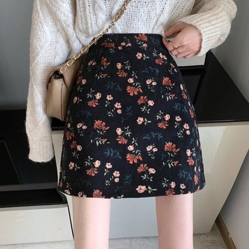 Design Sense Retro Floral Short Skirt Autumn And Winter New Fashion Skirt Women