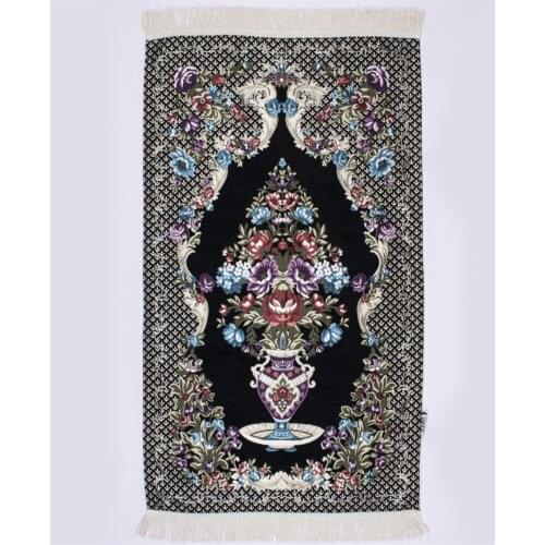Black Lined Chenille Satin Vase Model Prayer Rug
