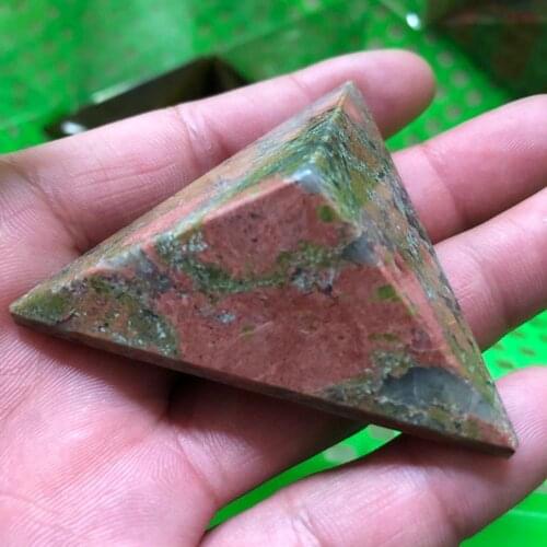 Natural beauty flowers green hand cut triangle pyramid, home decoration necessary for healing