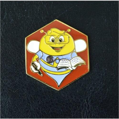 Personalized soft enamel metal jewelry badge custom, personalized metal paint bee badge, cartoon animal badge custom